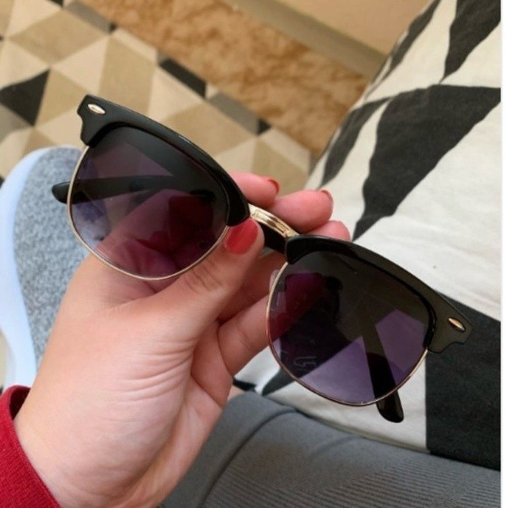 Black Round Sunglasses